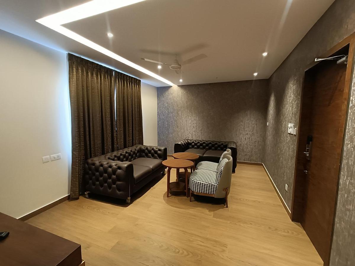 The Kings Park Grand-Near Us Consulate Hotell Chennai Exteriör bild