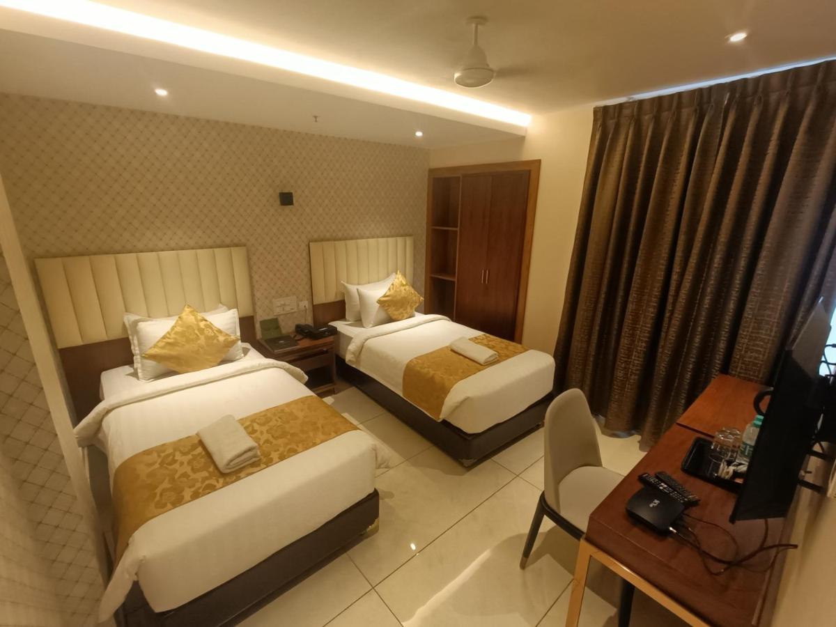 The Kings Park Grand-Near Us Consulate Hotell Chennai Exteriör bild
