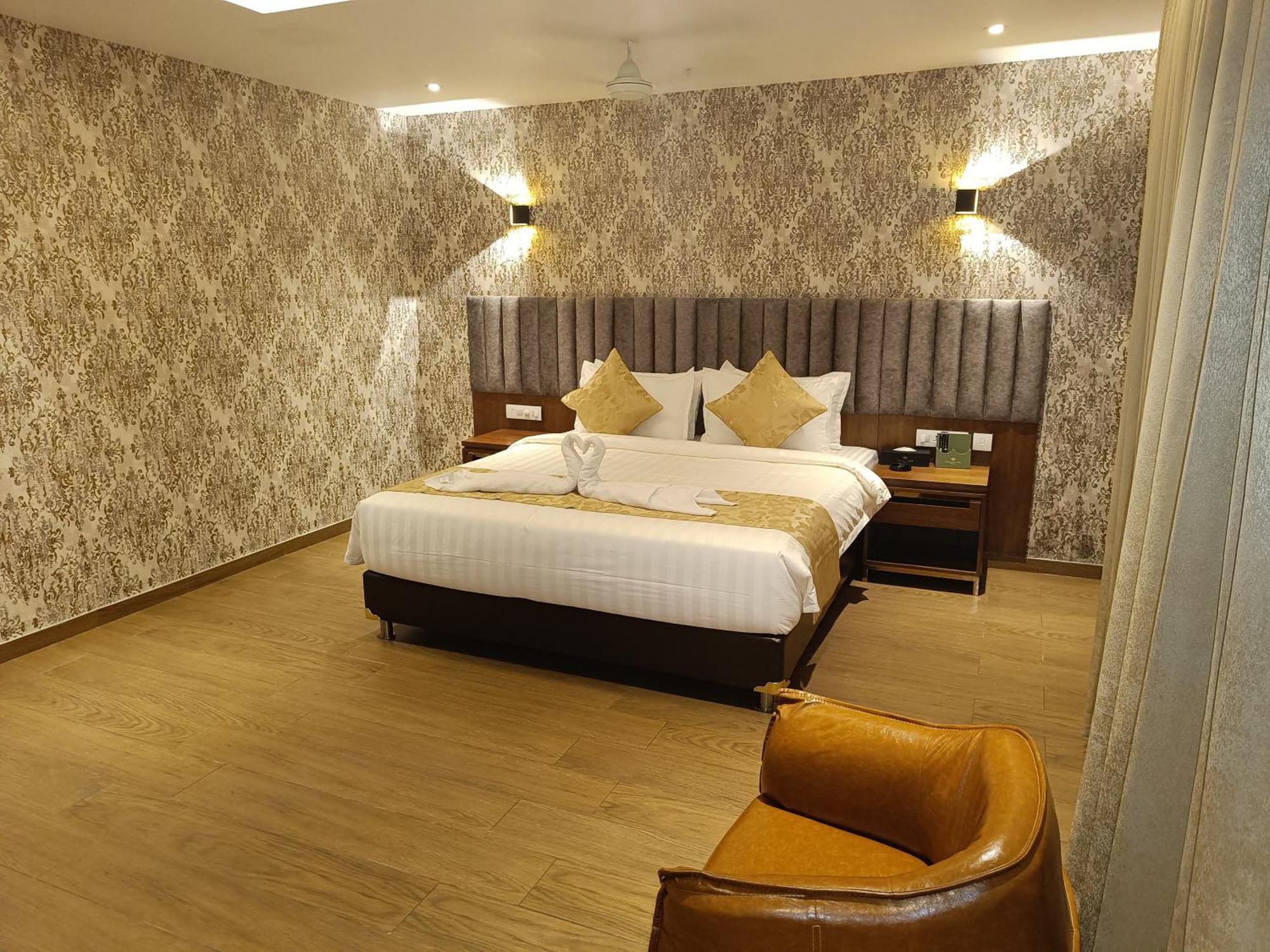 The Kings Park Grand-Near Us Consulate Hotell Chennai Exteriör bild