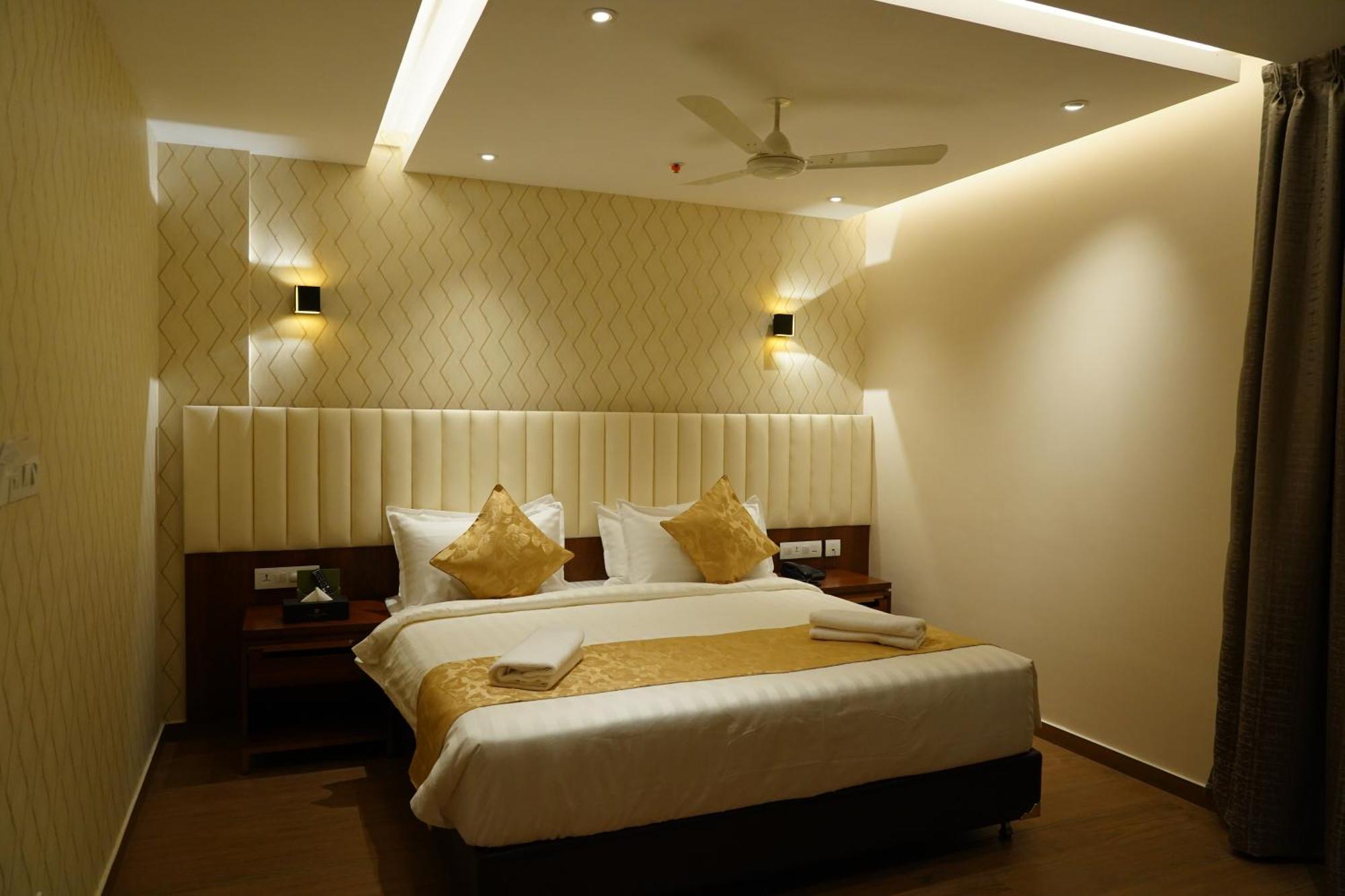 The Kings Park Grand-Near Us Consulate Hotell Chennai Exteriör bild