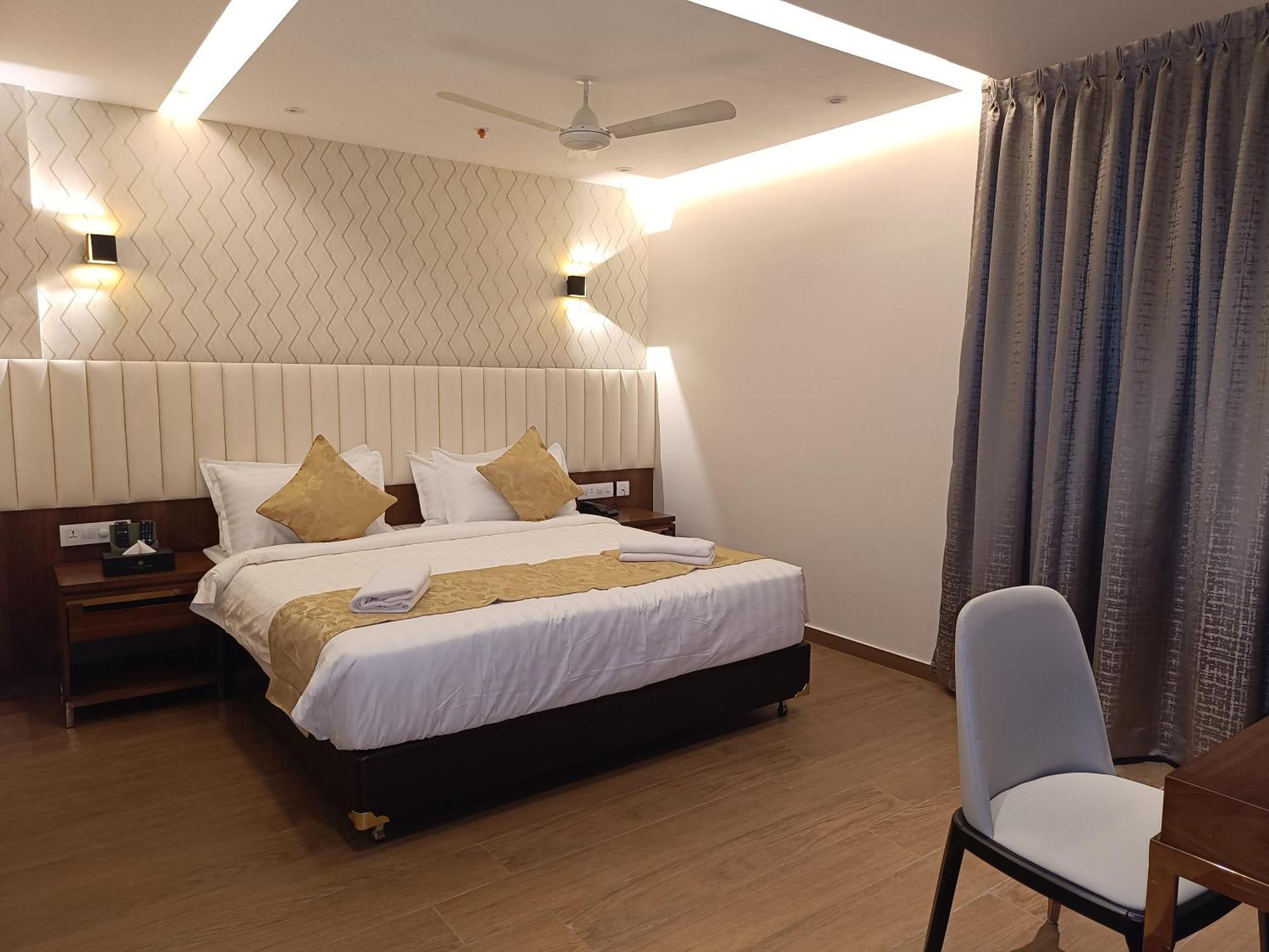 The Kings Park Grand-Near Us Consulate Hotell Chennai Exteriör bild