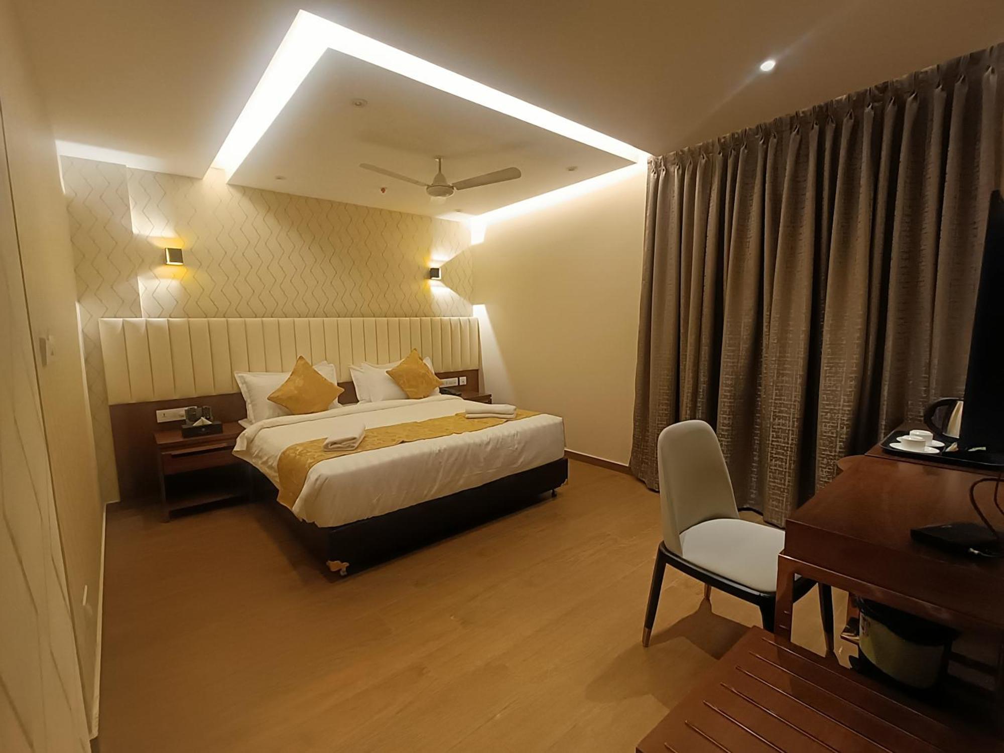The Kings Park Grand-Near Us Consulate Hotell Chennai Exteriör bild