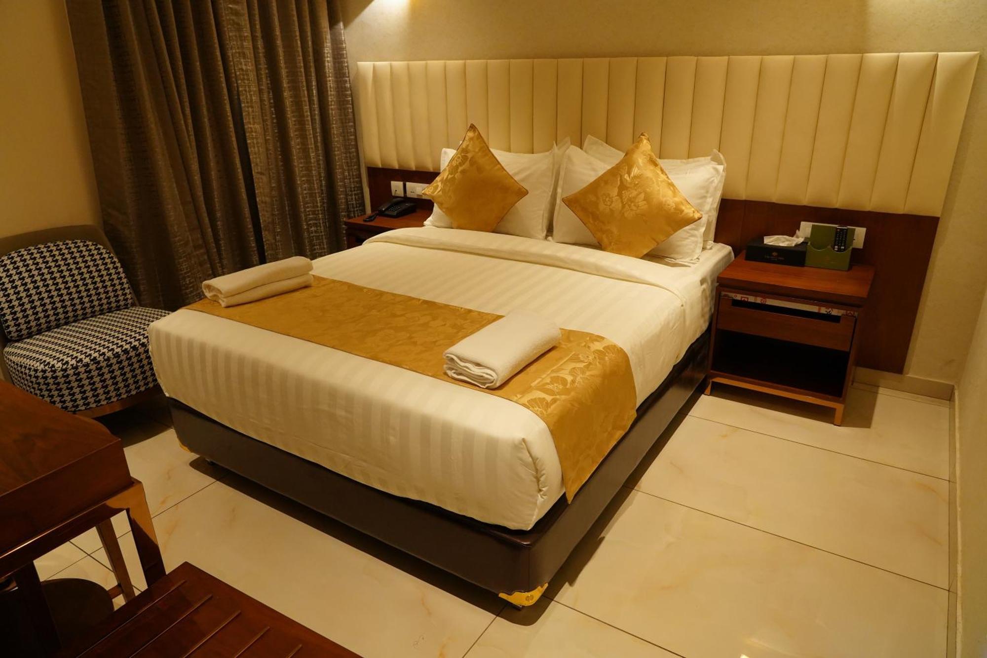 The Kings Park Grand-Near Us Consulate Hotell Chennai Exteriör bild