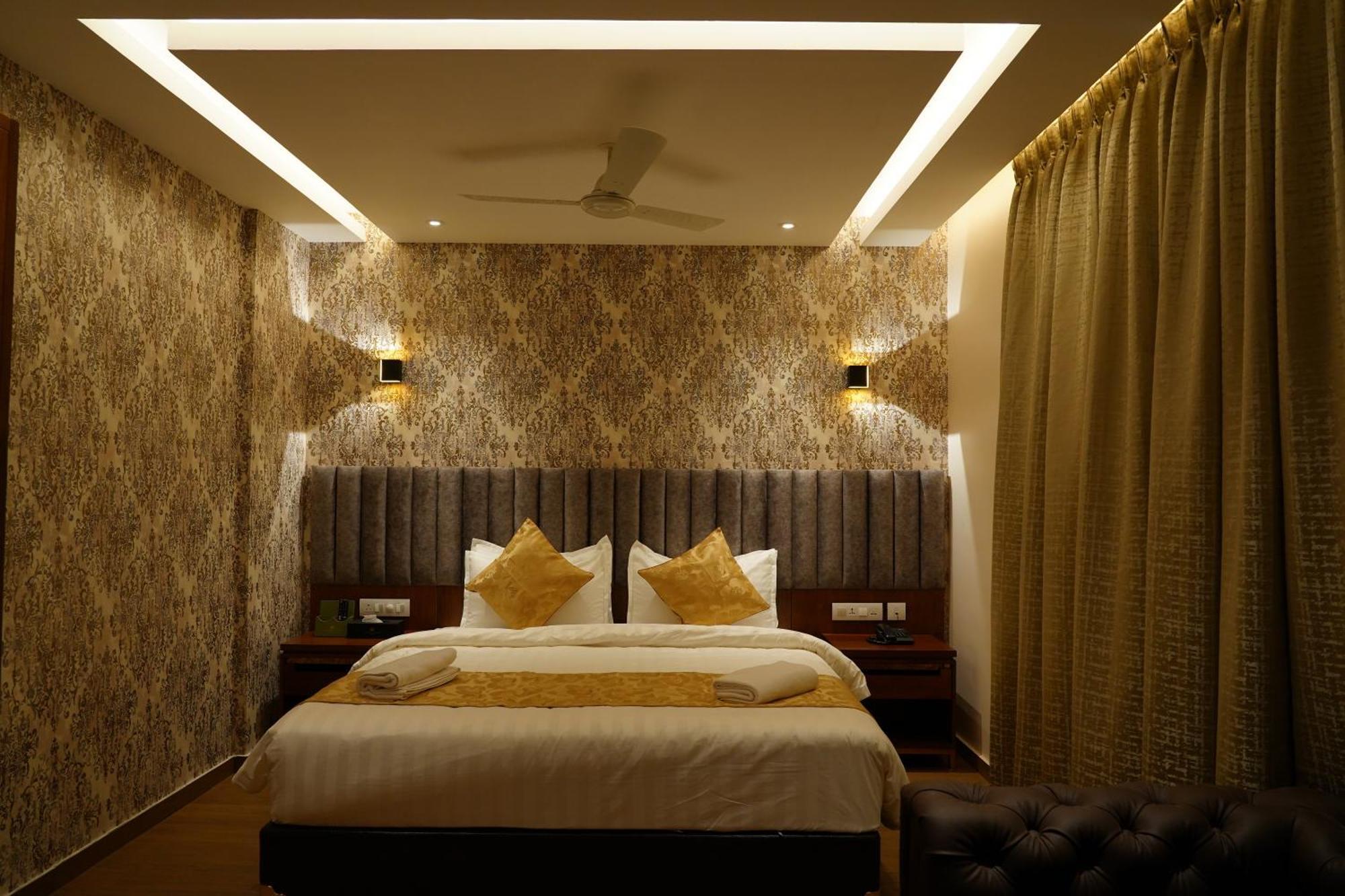The Kings Park Grand-Near Us Consulate Hotell Chennai Exteriör bild